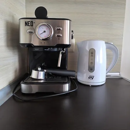 Happy 100mfrom Gondola With Free Bottle Of Wine And Free Parking